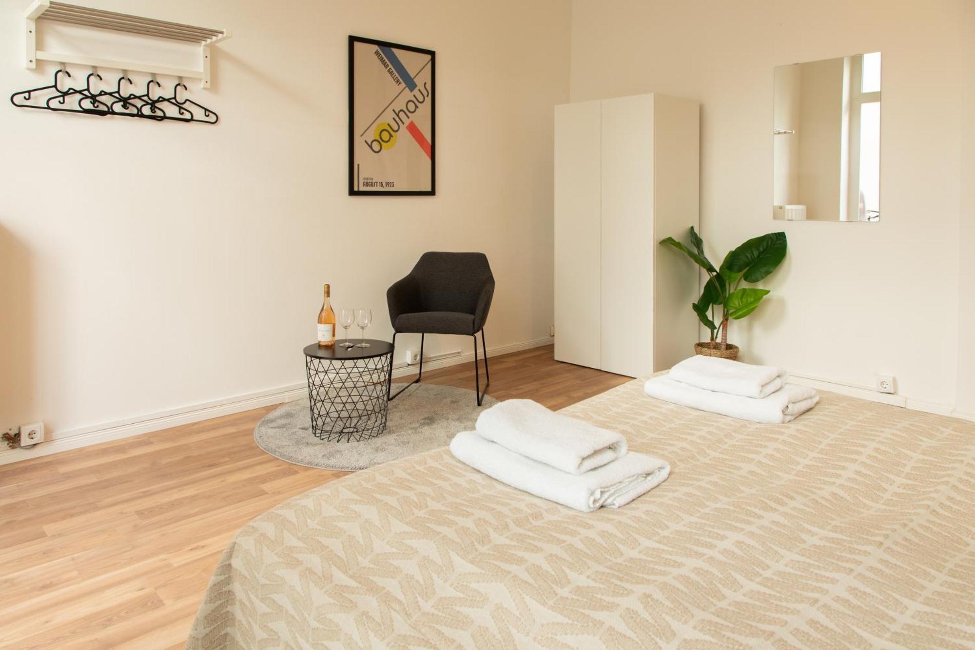 Homely - Spacious Flat Quiet, Friedrichstrasse, River Берлин