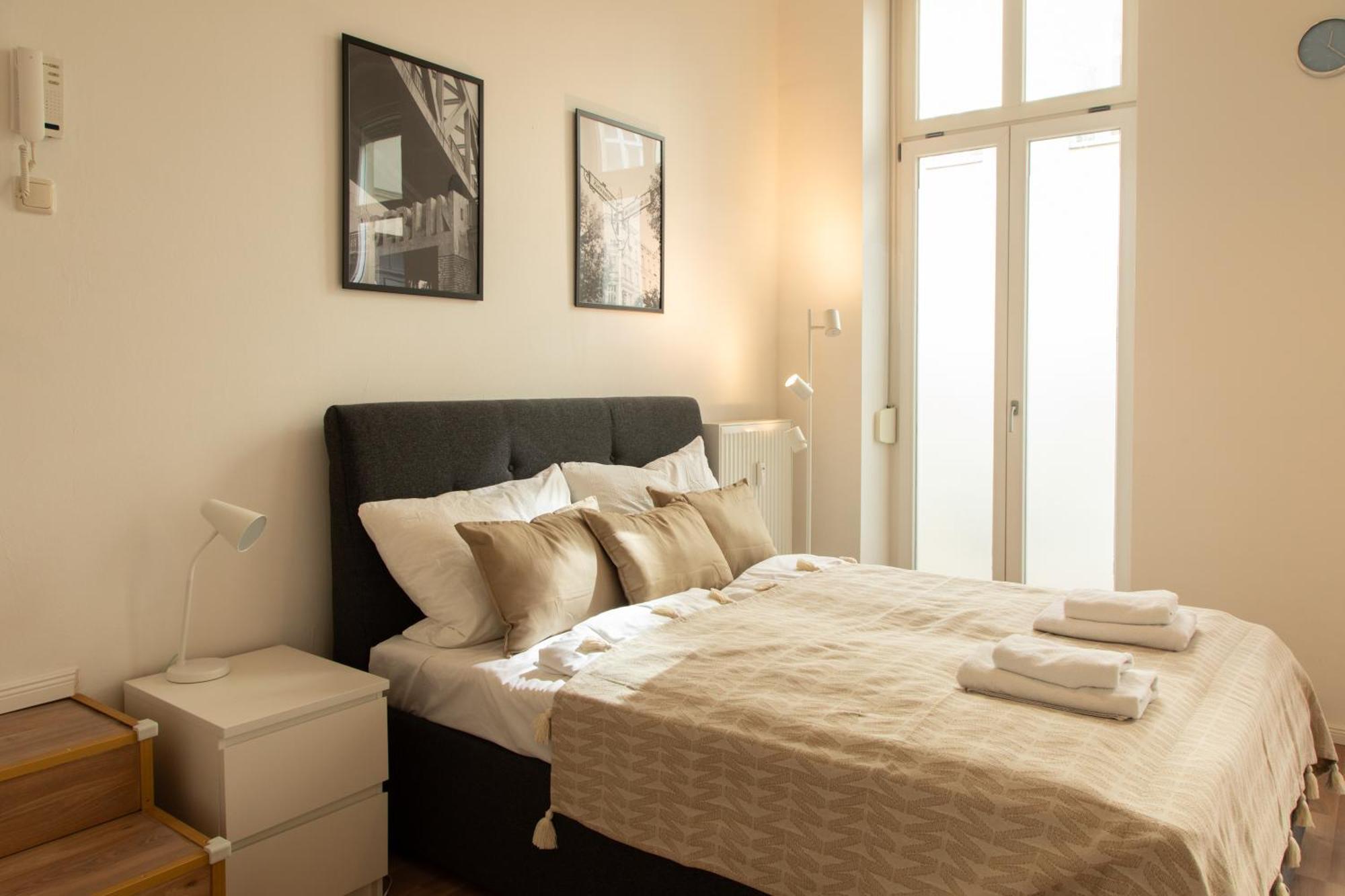 Апартаменты Homely - Spacious Flat Quiet, Friedrichstrasse, River